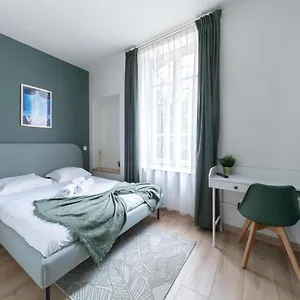 https://residence-bains-callou-situee-face-aux-thermes.hotels-rhonealpes.com