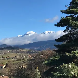 https://appartement-dans-maison.hotels-rhonealpes.com